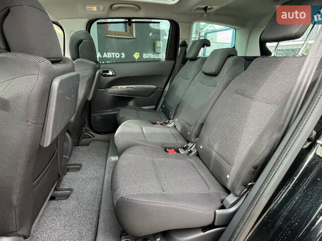 Черный Пежо 5008, объемом двигателя 2 л и пробегом 221 тыс. км за 9300 $, фото 15 на Automoto.ua