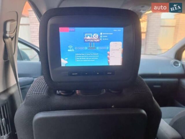 Черный Пежо 5008, объемом двигателя 2 л и пробегом 254 тыс. км за 9600 $, фото 26 на Automoto.ua