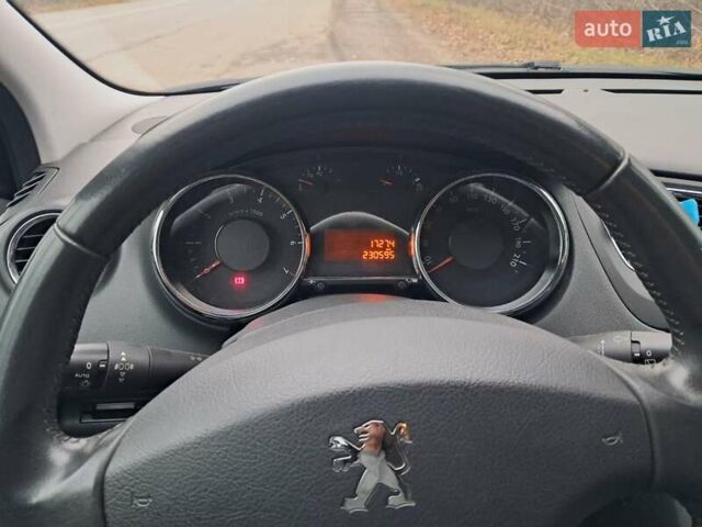 Черный Пежо 5008, объемом двигателя 1.6 л и пробегом 230 тыс. км за 7200 $, фото 2 на Automoto.ua