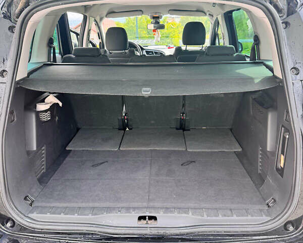 Чорний Пежо 5008, об'ємом двигуна 1.56 л та пробігом 305 тис. км за 8500 $, фото 8 на Automoto.ua