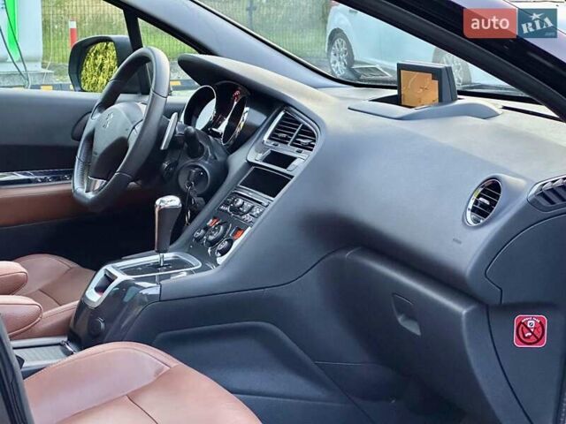 Пежо 5008 2012 у Стрые на Automoto.ua Чорний Пежо 5008, об'ємом двигуна 1.6 л та пробігом 225 тис. км за 7999 $, фото 76 на Automoto.ua