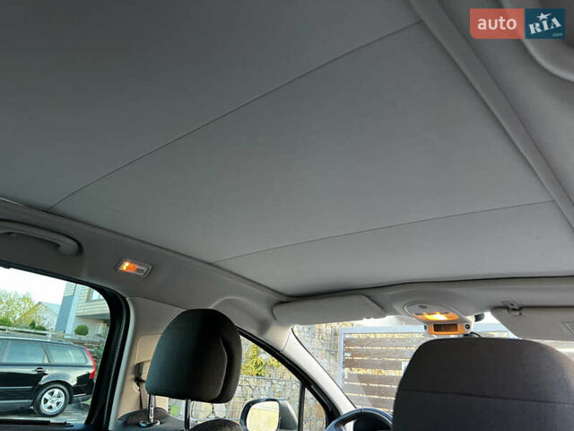 Чорний Пежо 5008, об'ємом двигуна 1.6 л та пробігом 240 тис. км за 7850 $, фото 40 на Automoto.ua