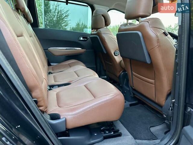 Пежо 5008 2012 у Стрые на Automoto.ua Чорний Пежо 5008, об'ємом двигуна 1.6 л та пробігом 225 тис. км за 7999 $, фото 71 на Automoto.ua