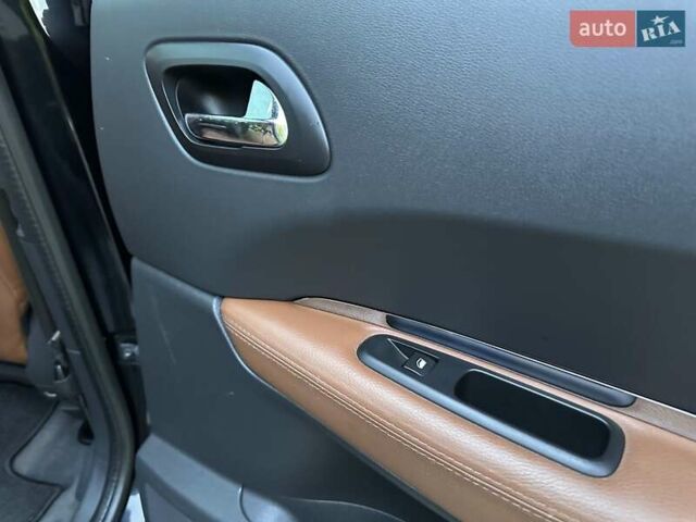 Пежо 5008 2012 у Стрые на Automoto.ua Чорний Пежо 5008, об'ємом двигуна 1.6 л та пробігом 225 тис. км за 7999 $, фото 74 на Automoto.ua