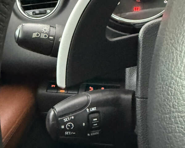 Чорний Пежо 5008, об'ємом двигуна 1.6 л та пробігом 224 тис. км за 7999 $, фото 46 на Automoto.ua