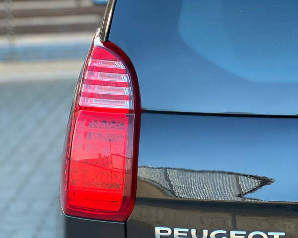 Черный Пежо 5008, объемом двигателя 1.6 л и пробегом 250 тыс. км за 7799 $, фото 20 на Automoto.ua