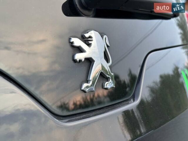 Пежо 5008 2012 у Стрые на Automoto.ua Чорний Пежо 5008, об'ємом двигуна 1.6 л та пробігом 225 тис. км за 7999 $, фото 59 на Automoto.ua