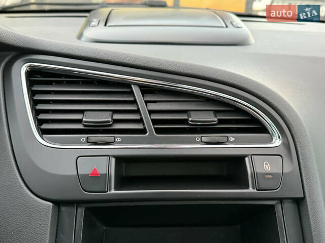 Чорний Пежо 5008, об'ємом двигуна 1.6 л та пробігом 224 тис. км за 7999 $, фото 47 на Automoto.ua