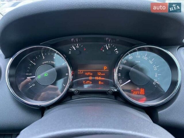 Черный Пежо 5008, объемом двигателя 1.6 л и пробегом 237 тыс. км за 8990 $, фото 19 на Automoto.ua