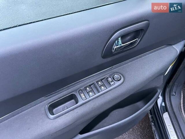 Черный Пежо 5008, объемом двигателя 1.6 л и пробегом 237 тыс. км за 8990 $, фото 16 на Automoto.ua