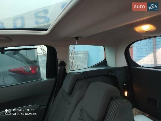 Черный Пежо 5008, объемом двигателя 1.6 л и пробегом 235 тыс. км за 8950 $, фото 9 на Automoto.ua