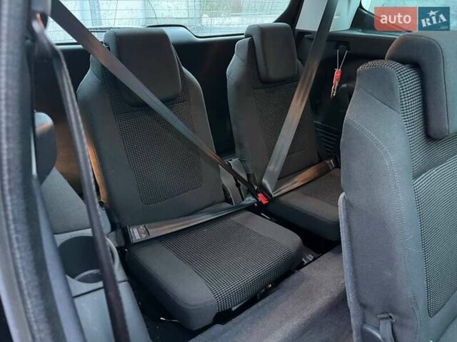 Черный Пежо 5008, объемом двигателя 1.6 л и пробегом 237 тыс. км за 8990 $, фото 10 на Automoto.ua