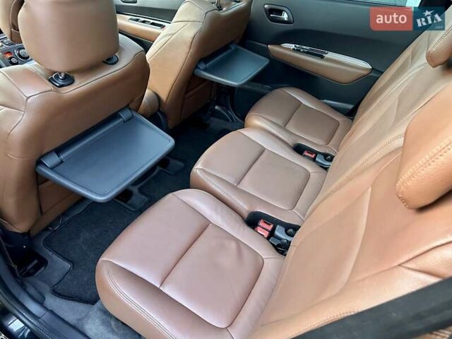 Пежо 5008 2012 у Стрые на Automoto.ua Чорний Пежо 5008, об'ємом двигуна 1.6 л та пробігом 225 тис. км за 7999 $, фото 110 на Automoto.ua