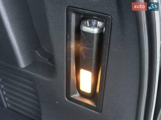 Пежо 5008 2012 у Стрые на Automoto.ua Чорний Пежо 5008, об'ємом двигуна 1.6 л та пробігом 225 тис. км за 7999 $, фото 41 на Automoto.ua