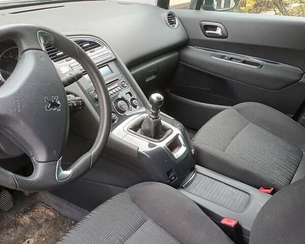 Черный Пежо 5008, объемом двигателя 1.6 л и пробегом 145 тыс. км за 6200 $, фото 6 на Automoto.ua