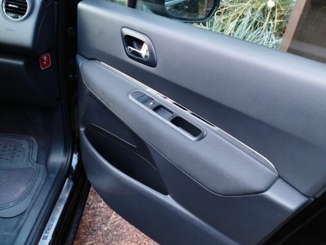 Чорний Пежо 5008, об'ємом двигуна 1.6 л та пробігом 210 тис. км за 7200 $, фото 2 на Automoto.ua