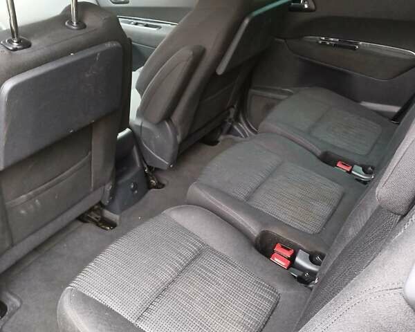 Черный Пежо 5008, объемом двигателя 1.6 л и пробегом 145 тыс. км за 6200 $, фото 7 на Automoto.ua