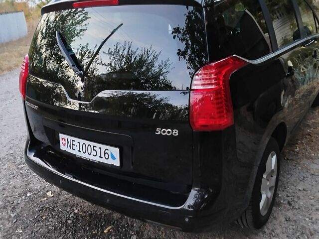 Чорний Пежо 5008, об'ємом двигуна 1.6 л та пробігом 210 тис. км за 7200 $, фото 4 на Automoto.ua