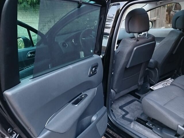 Чорний Пежо 5008, об'ємом двигуна 1.6 л та пробігом 210 тис. км за 7200 $, фото 7 на Automoto.ua