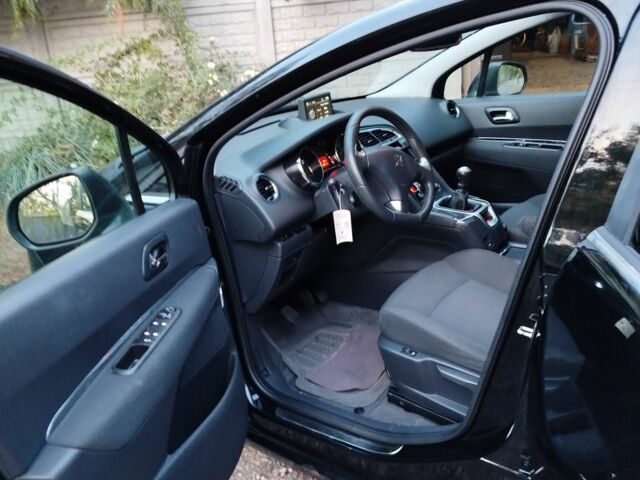 Чорний Пежо 5008, об'ємом двигуна 1.6 л та пробігом 210 тис. км за 7200 $, фото 8 на Automoto.ua