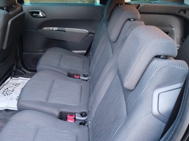 Чорний Пежо 5008, об'ємом двигуна 1.6 л та пробігом 210 тис. км за 7200 $, фото 6 на Automoto.ua