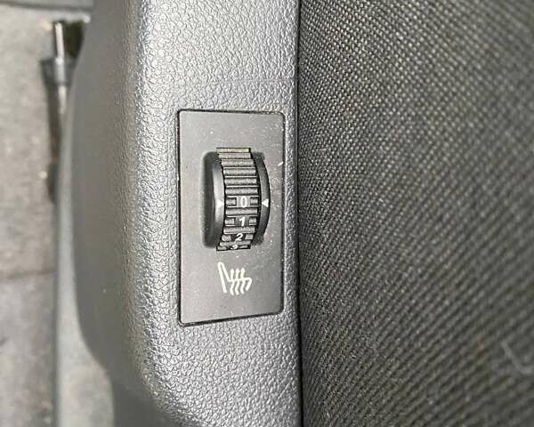 Черный Пежо 5008, объемом двигателя 2 л и пробегом 240 тыс. км за 11600 $, фото 16 на Automoto.ua