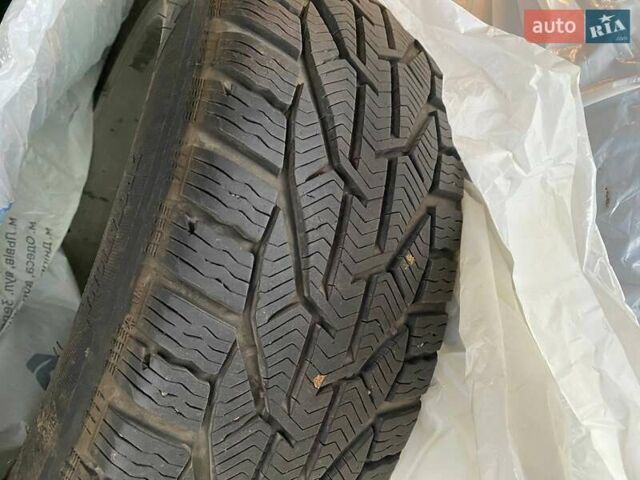 Черный Пежо 5008, объемом двигателя 2 л и пробегом 240 тыс. км за 11600 $, фото 27 на Automoto.ua