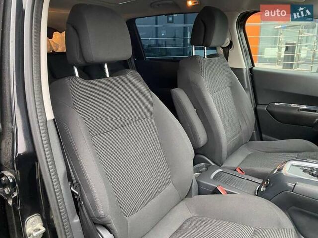 Черный Пежо 5008, объемом двигателя 2 л и пробегом 240 тыс. км за 11600 $, фото 24 на Automoto.ua