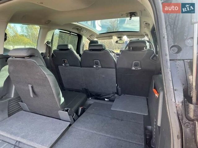 Черный Пежо 5008, объемом двигателя 2 л и пробегом 240 тыс. км за 10500 $, фото 7 на Automoto.ua