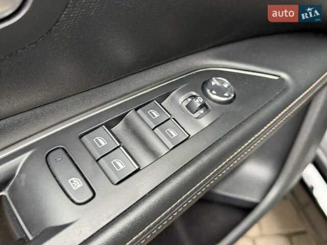 Чорний Пежо 5008, об'ємом двигуна 1.5 л та пробігом 195 тис. км за 24700 $, фото 59 на Automoto.ua