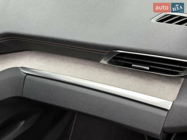 Чорний Пежо 5008, об'ємом двигуна 1.5 л та пробігом 195 тис. км за 24700 $, фото 46 на Automoto.ua