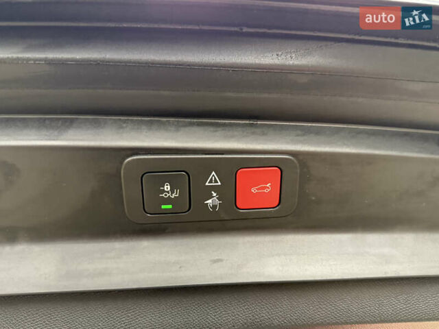 Чорний Пежо 5008, об'ємом двигуна 1.5 л та пробігом 195 тис. км за 24700 $, фото 54 на Automoto.ua