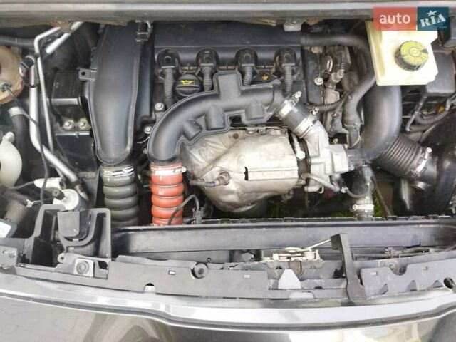 Чорний Пежо 5008, об'ємом двигуна 1.6 л та пробігом 202 тис. км за 6200 $, фото 12 на Automoto.ua