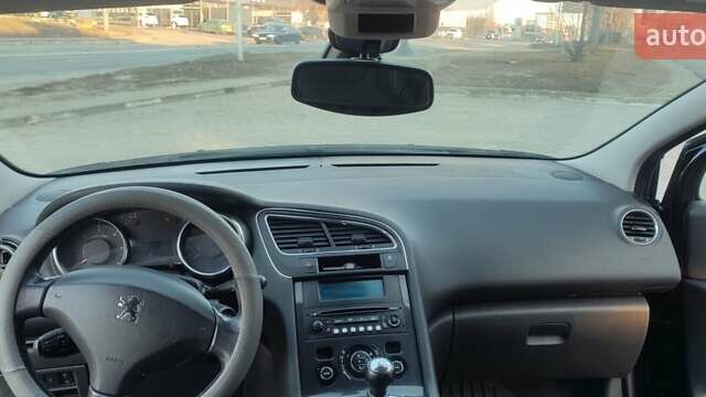 Чорний Пежо 5008, об'ємом двигуна 1.56 л та пробігом 246 тис. км за 6800 $, фото 7 на Automoto.ua