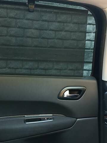 Чорний Пежо 5008, об'ємом двигуна 2 л та пробігом 250 тис. км за 8500 $, фото 4 на Automoto.ua