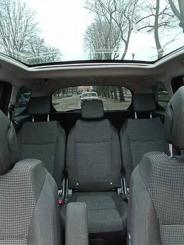 Чорний Пежо 5008, об'ємом двигуна 2 л та пробігом 250 тис. км за 8500 $, фото 24 на Automoto.ua