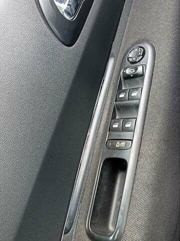 Чорний Пежо 5008, об'ємом двигуна 2 л та пробігом 250 тис. км за 8500 $, фото 23 на Automoto.ua