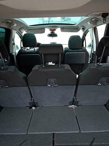 Чорний Пежо 5008, об'ємом двигуна 2 л та пробігом 250 тис. км за 8500 $, фото 12 на Automoto.ua