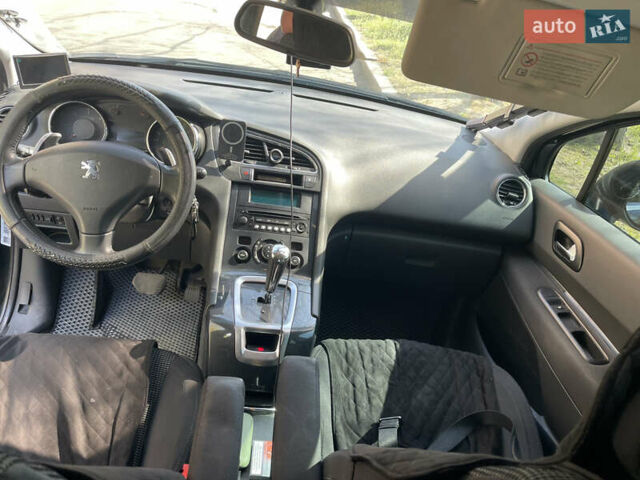 Черный Пежо 5008, объемом двигателя 1.56 л и пробегом 272 тыс. км за 8200 $, фото 17 на Automoto.ua