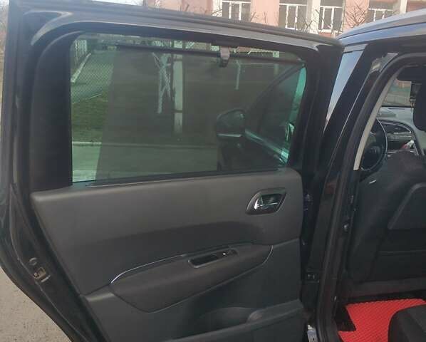 Черный Пежо 5008, объемом двигателя 2 л и пробегом 270 тыс. км за 8600 $, фото 9 на Automoto.ua