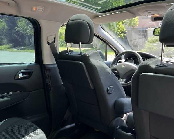 Чорний Пежо 5008, об'ємом двигуна 1.6 л та пробігом 235 тис. км за 8250 $, фото 14 на Automoto.ua