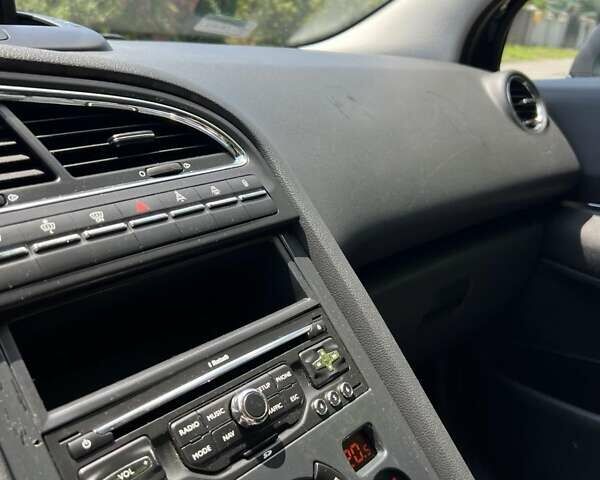 Чорний Пежо 5008, об'ємом двигуна 1.6 л та пробігом 235 тис. км за 8250 $, фото 10 на Automoto.ua