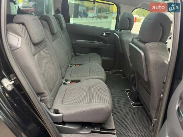 Чорний Пежо 5008, об'ємом двигуна 1.6 л та пробігом 236 тис. км за 7990 $, фото 11 на Automoto.ua