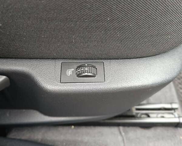 Чорний Пежо 5008, об'ємом двигуна 1.6 л та пробігом 206 тис. км за 7200 $, фото 26 на Automoto.ua