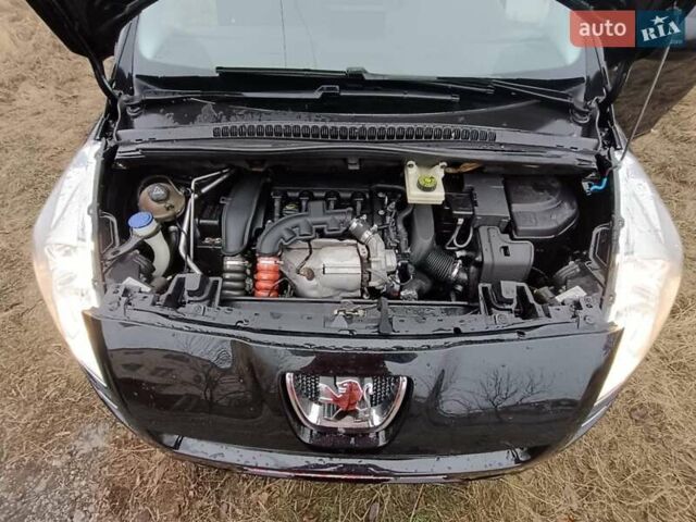 Чорний Пежо 5008, об'ємом двигуна 1.6 л та пробігом 206 тис. км за 7200 $, фото 13 на Automoto.ua