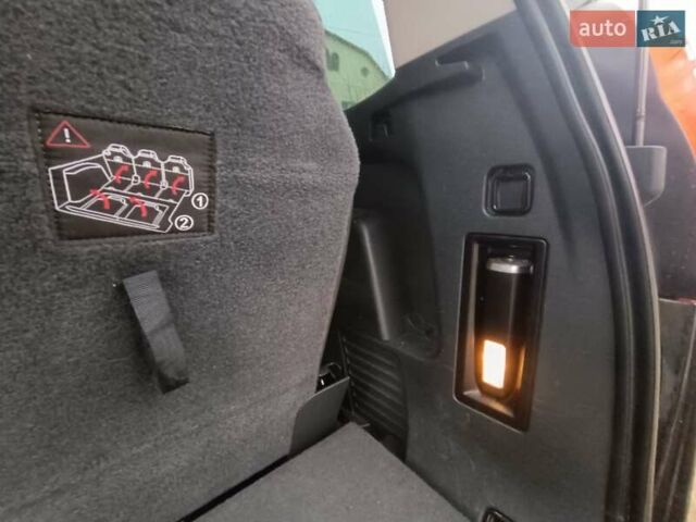 Чорний Пежо 5008, об'ємом двигуна 1.6 л та пробігом 206 тис. км за 7200 $, фото 23 на Automoto.ua