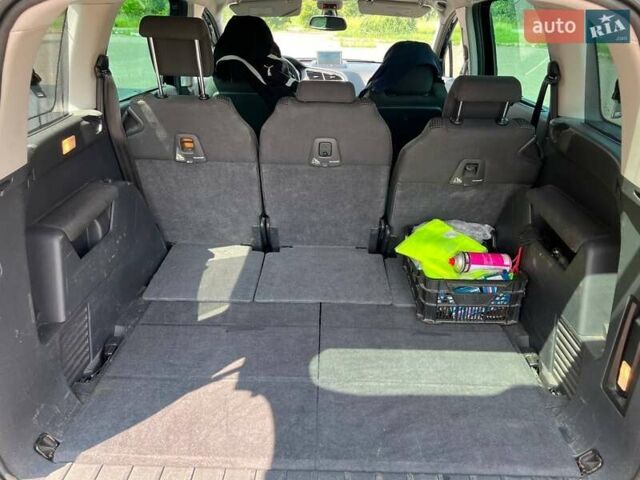 Чорний Пежо 5008, об'ємом двигуна 1.56 л та пробігом 187 тис. км за 9600 $, фото 19 на Automoto.ua