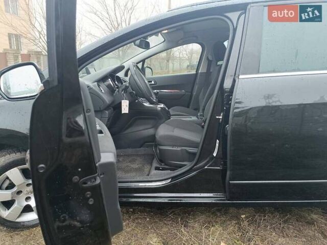 Чорний Пежо 5008, об'ємом двигуна 1.6 л та пробігом 206 тис. км за 7200 $, фото 9 на Automoto.ua