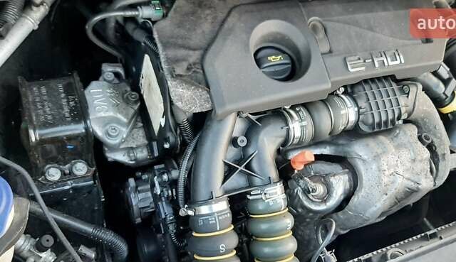 Чорний Пежо 5008, об'ємом двигуна 1.6 л та пробігом 206 тис. км за 9300 $, фото 24 на Automoto.ua