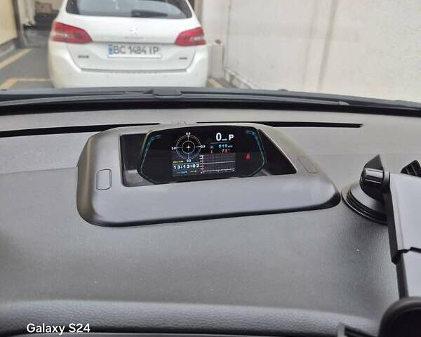 Черный Пежо 5008, объемом двигателя 2 л и пробегом 240 тыс. км за 11500 $, фото 19 на Automoto.ua